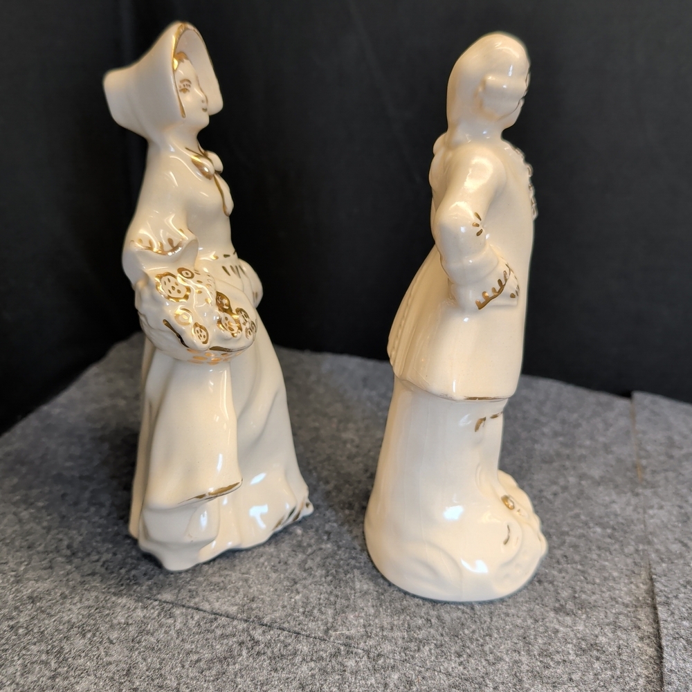Elegant Cream and Gold Figurines - Picture 4 of 6